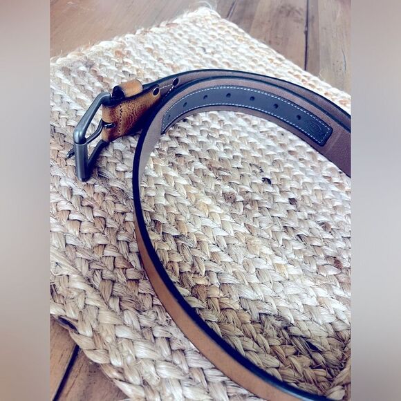 Dickies Tan Classic Belt; Brand New! Size 36
NWOT! - Picture 4 of 5